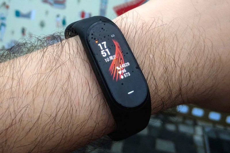 Xiaomi-Mi-Band-4-Charge-2-1